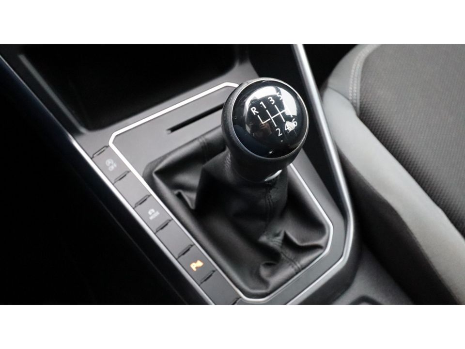 Volkswagen Polo 1.0 TSI Highline | Apple Android | Beats audio | Stoelverwarming