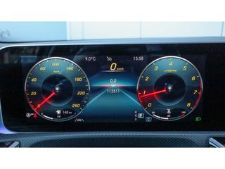 Mercedes-Benz A-Klasse 180 Bns Solution AMG | Pano | Multibeam | Elek. stoel | Cruise