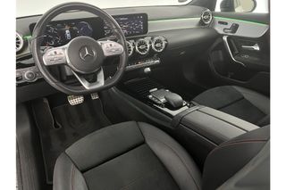 Mercedes-Benz A-Klasse 250 e AMG Limited 262PK Automaat LED Pano Sfeerverl. Camera Cruise Clima Navi Stoelverwarming Virtual Memory-Seat PDC 18"LMV