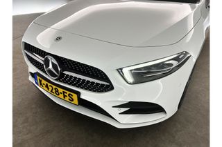 Mercedes-Benz A-Klasse 250 e AMG Limited 262PK Automaat LED Pano Sfeerverl. Camera Cruise Clima Navi Stoelverwarming Virtual Memory-Seat PDC 18"LMV