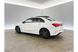 Mercedes-Benz A-Klasse 250 e AMG Limited 262PK Automaat LED Pano Sfeerverl. Camera Cruise Clima Navi Stoelverwarming Virtual Memory-Seat PDC 18"LMV