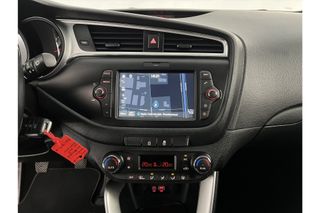 Kia Ceed 1.0 T-GDi Design Edition LED Camera Cruise Carplay Clima Trekhaak Navi 16"LMV PDC