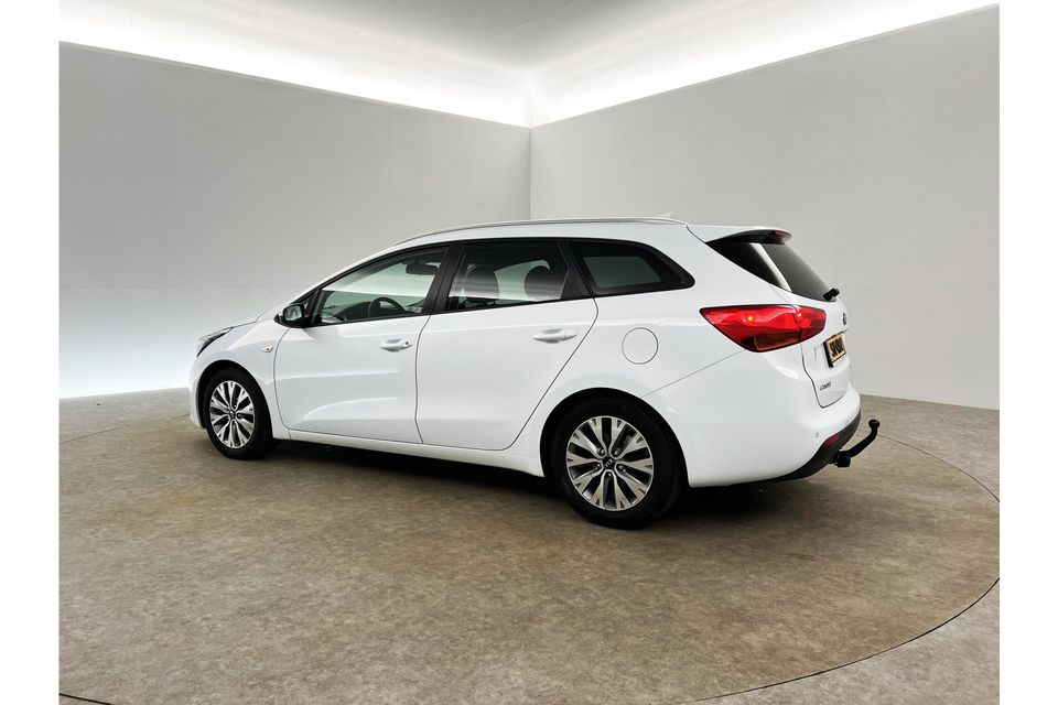 Kia Ceed 1.0 T-GDi Design Edition LED Camera Cruise Carplay Clima Trekhaak Navi 16"LMV PDC