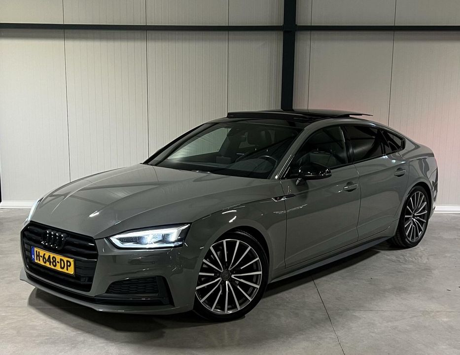 Audi A5 Sportback S-line black edition Pano Nardo Grey Sfeer