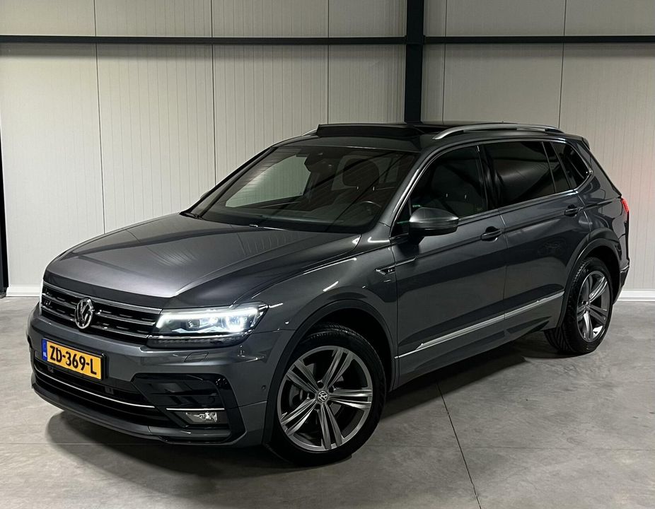 Volkswagen Tiguan Allspace Volkswagen Tiguan 1.5 TSI R-line Pano Virtual Trekhaak 7Pers