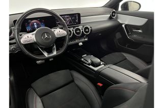 Mercedes-Benz CLA-Klasse 180 AMG Automaat LED Pano Camera Cruise Clima Virtual Navigatie 18"LMV