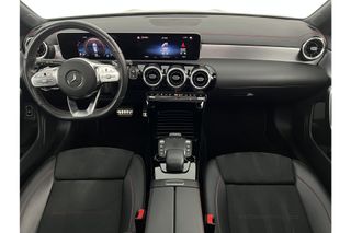 Mercedes-Benz CLA-Klasse 180 AMG Automaat LED Pano Camera Cruise Clima Virtual Navigatie 18"LMV