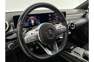 Mercedes-Benz CLA-Klasse 180 AMG Automaat LED Pano Camera Cruise Clima Virtual Navigatie 18"LMV