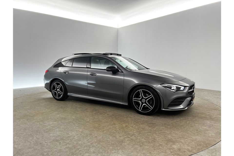 Mercedes-Benz CLA-Klasse 180 AMG Automaat LED Pano Camera Cruise Clima Virtual Navigatie 18"LMV