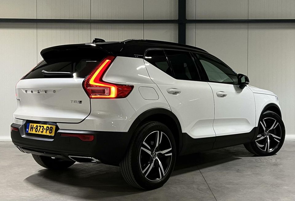 Volvo XC40 1.5 T5 Twin Engine R-Design Pano Carplay ACC NAP