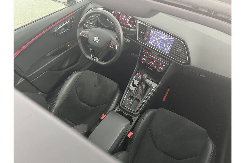 SEAT Leon 1.5 TSI FR Ultimate Edition DSG | Beats Audio | 150PK Pano LED Camera Clima Carplay Sfeer Navigatie Virtual Stoelverwarming DAB+ PDC 18"LMV