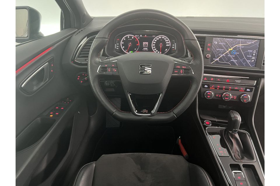 SEAT Leon 1.5 TSI FR Ultimate Edition DSG | Beats Audio | 150PK Pano LED Camera Clima Carplay Sfeer Navigatie Virtual Stoelverwarming DAB+ PDC 18"LMV