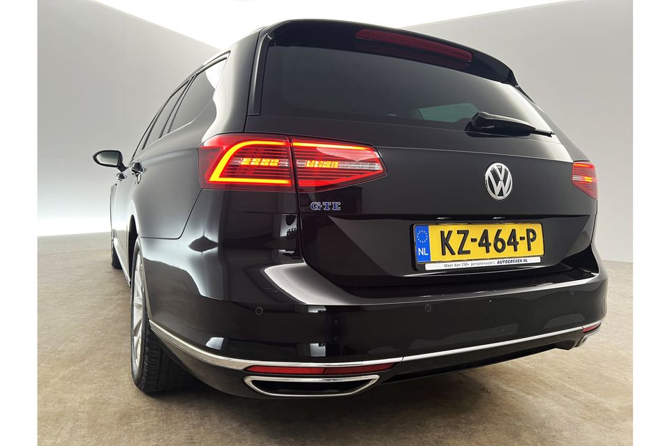 Volkswagen Passat 1.4 TSI GTE 231PK DSG LED Camera Cruise Clima Carplay Navigatie 17"LMV