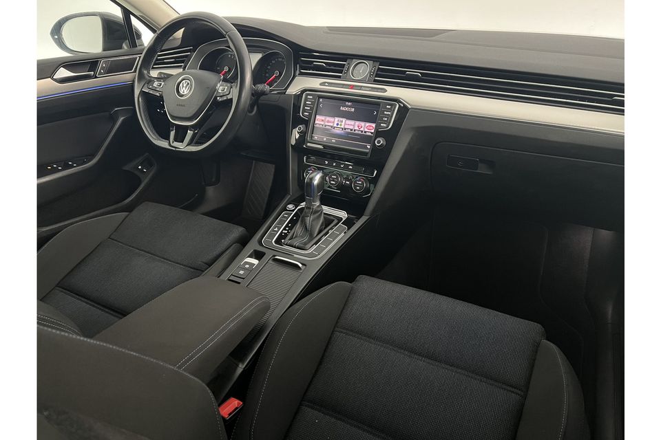 Volkswagen Passat 1.4 TSI GTE 231PK DSG LED Camera Cruise Clima Carplay Navigatie 17"LMV