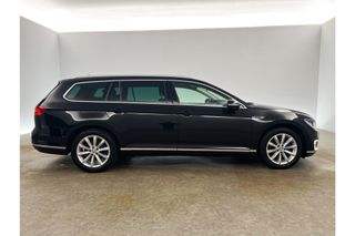 Volkswagen Passat 1.4 TSI GTE 231PK DSG LED Camera Cruise Clima Carplay Navigatie 17"LMV