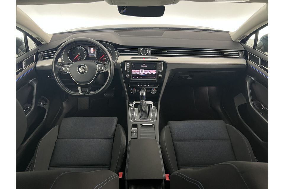 Volkswagen Passat 1.4 TSI GTE 231PK DSG LED Camera Cruise Clima Carplay Navigatie 17"LMV