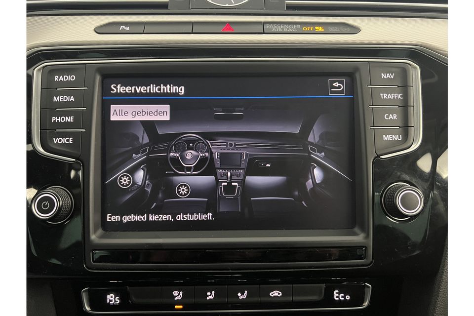 Volkswagen Passat 1.4 TSI GTE 231PK DSG LED Camera Cruise Clima Carplay Navigatie 17"LMV