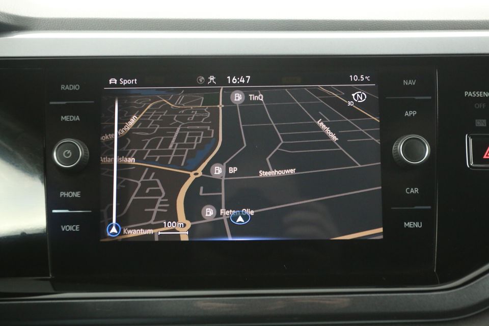 Volkswagen Polo 1.0 TSI R-line Clima Carplay Adaptive-Cruise Parkeersensoren Navigatie DAB+ 16"LMV