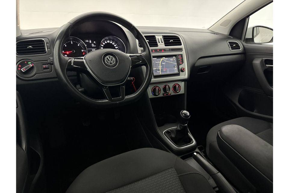 Volkswagen Polo 1.4 TDI BlueMotion Airco Cruise Navigatie Bluetooth Elektrpakket 15"LMV