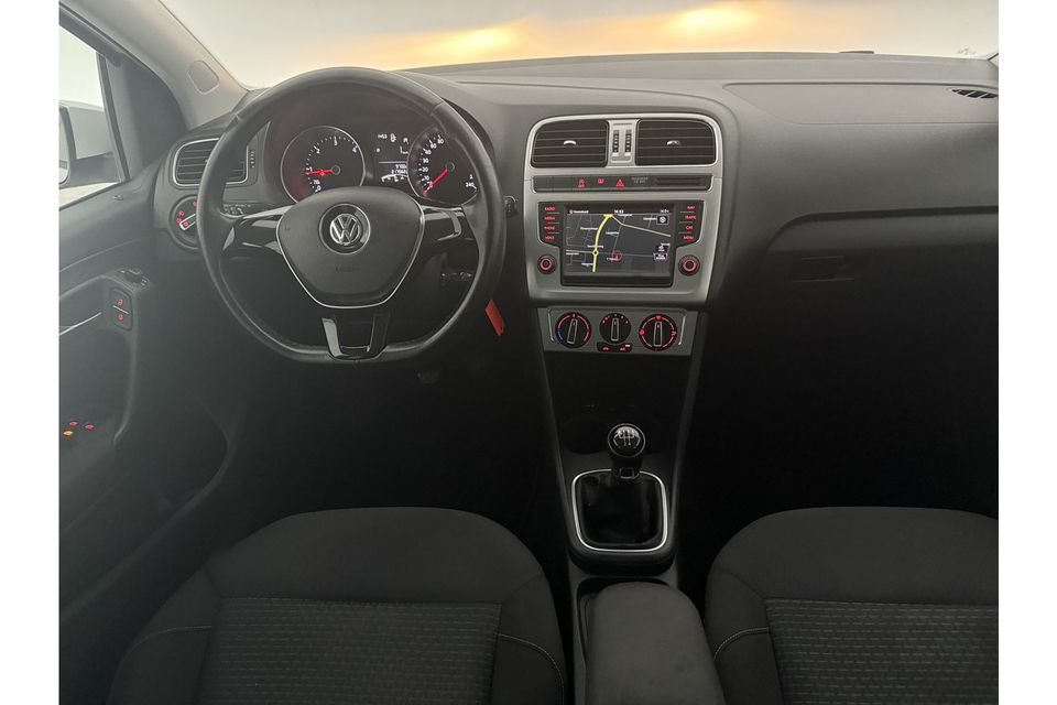 Volkswagen Polo 1.4 TDI BlueMotion Airco Cruise Navigatie Bluetooth Elektrpakket 15"LMV