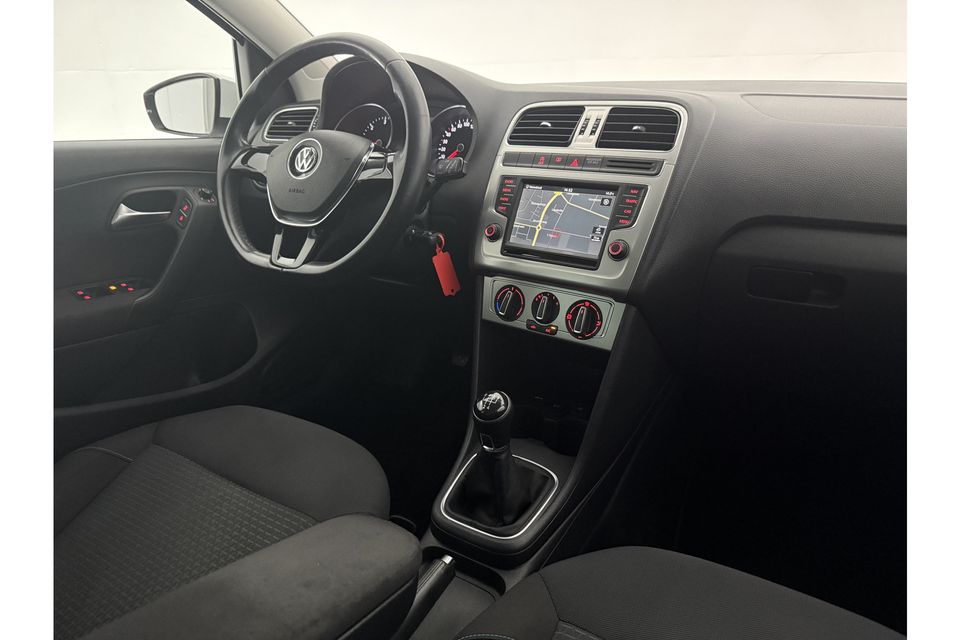 Volkswagen Polo 1.4 TDI BlueMotion Airco Cruise Navigatie Bluetooth Elektrpakket 15"LMV