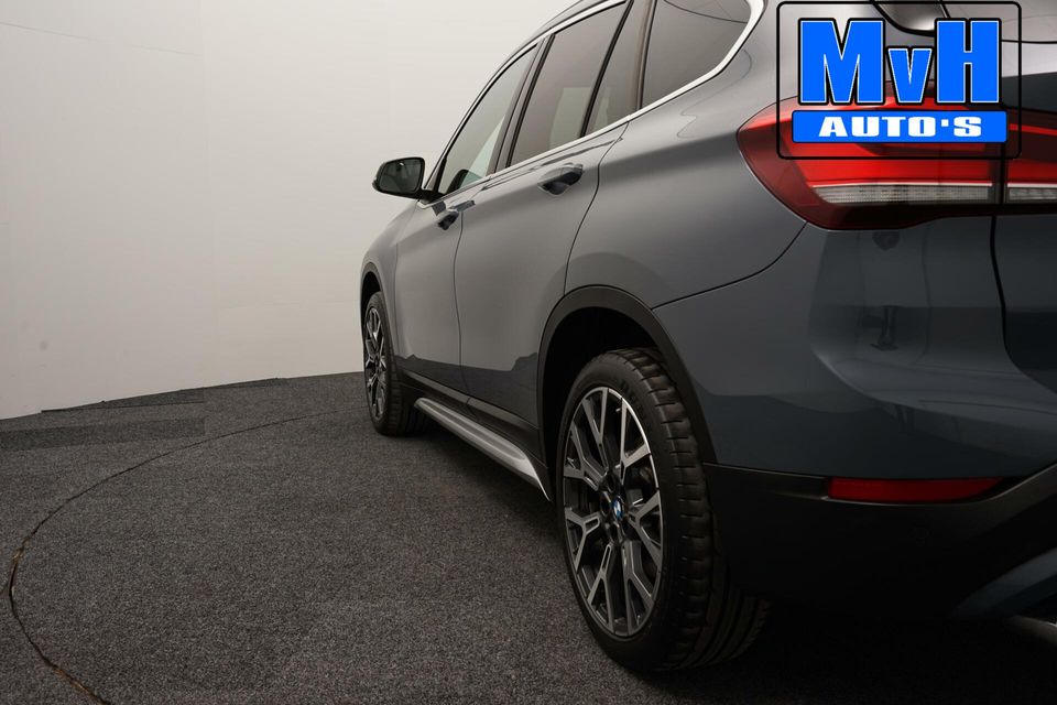 BMW X1 sDrive20i VDL Nedcar Edition|LEDER|H/K AUDIO|CAMERA|NAP