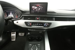 Audi A4 1.4 TFSI 150PK S-line Automaat Clima Cruise Navigatie PDC 18''LMV