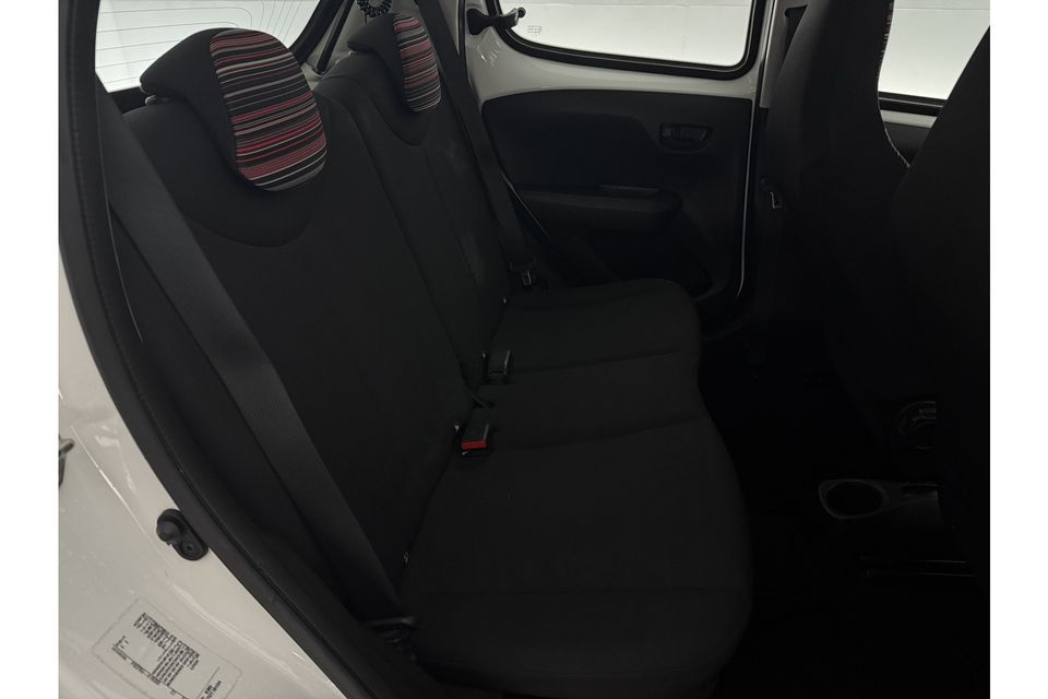 Citroën C1 1.0 VTi Airco LED 15"LMV Cruisecontrol Bluetooth