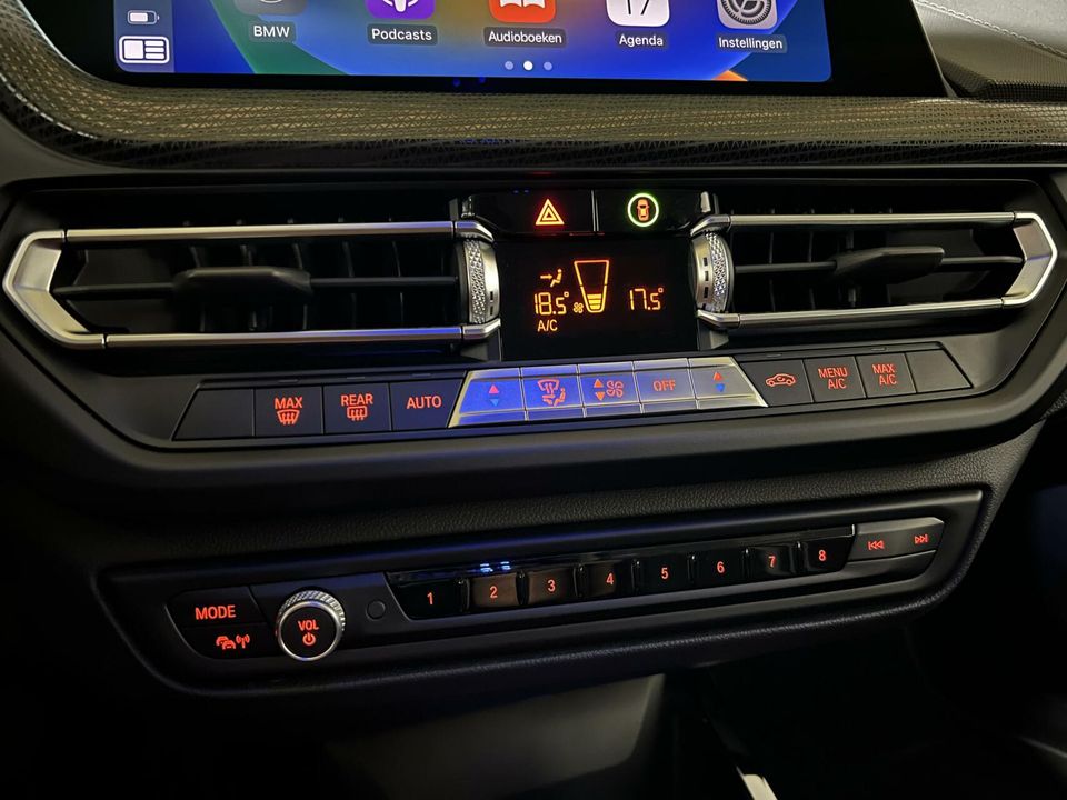 BMW 1 Serie 118i Sport Navi Cruise CarPlay Sfeerver. NAP