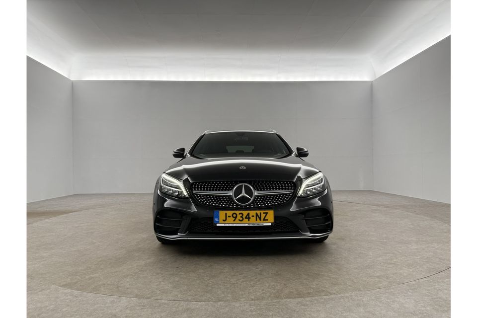 Mercedes-Benz C-Klasse AMG Automaat Clima Camera Virtual LED Cruisecontrol Navi PDC 18''LMV Trekhaak