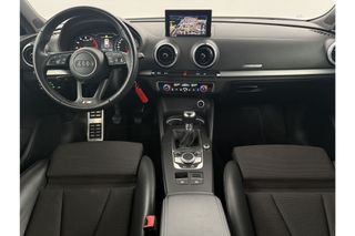 Audi A3 1.0 TFSI S-line LED Cruise Clima Navigatie Bluetooth Parkeersensoren 18''LMV