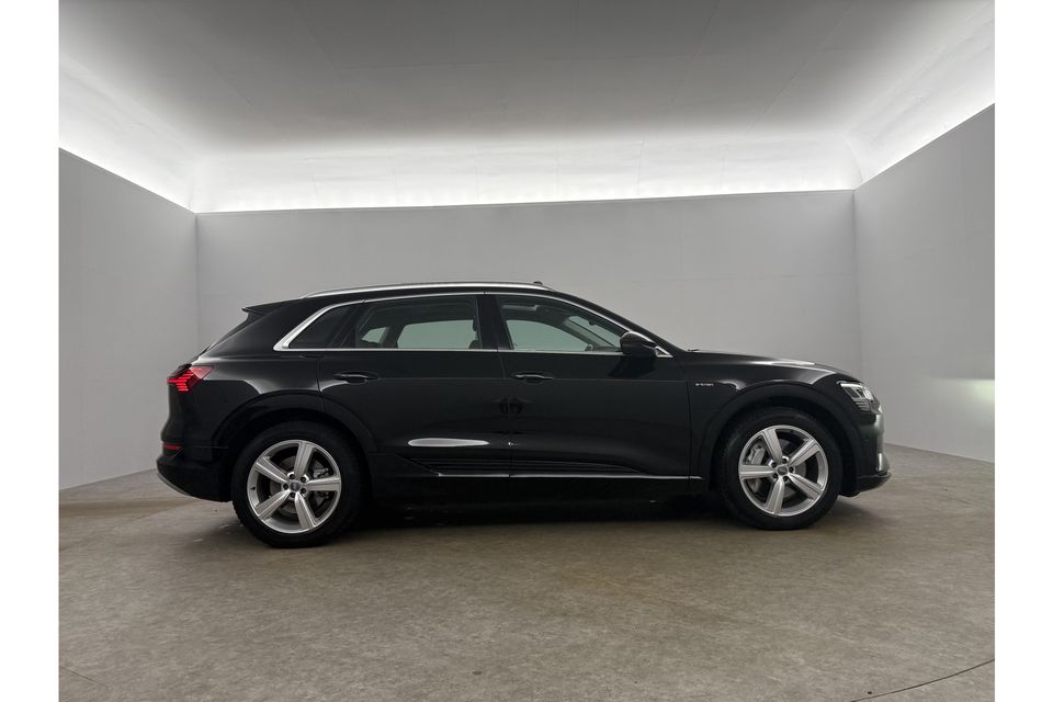 Audi e-tron 50 Quattro 4WD Launch Edition Plus 313PK Elektrisch Pano Sfeer Clima Cruise Carplay 20"LMV LED Navi Virtual PDC Camera