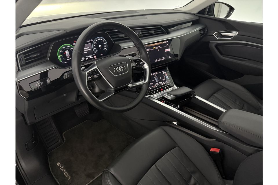 Audi e-tron 50 Quattro 4WD Launch Edition Plus 313PK Elektrisch Pano Sfeer Clima Cruise Carplay 20"LMV LED Navi Virtual PDC Camera