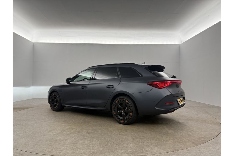 CUPRA Leon Sportstourer 1.4 e-Hybrid VZ 260PK Pano Sfeer Clima Cruise Camera Carplay Memory-Seats 19"LMV LED Virtual Navi PDC