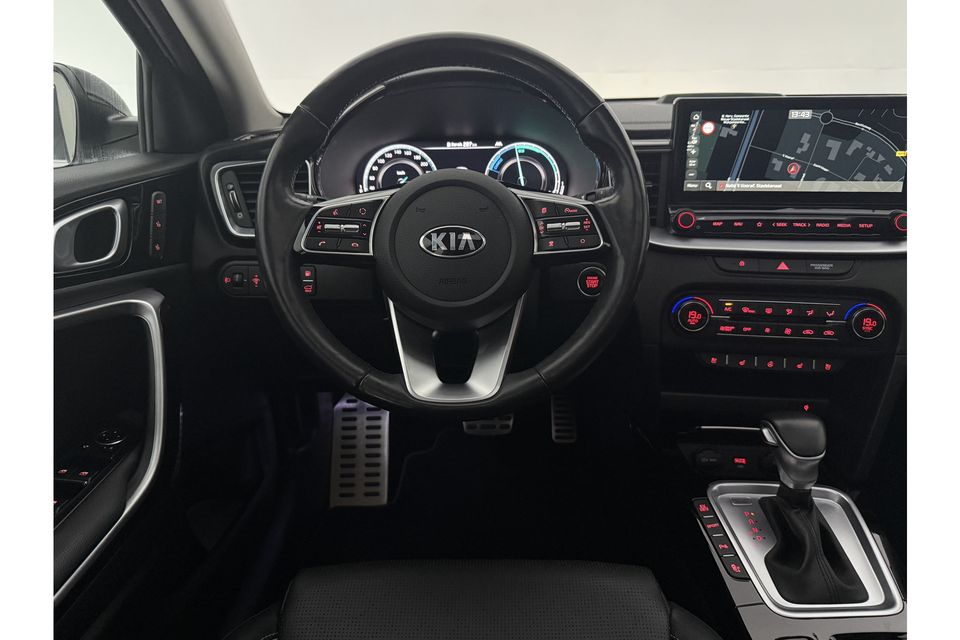 Kia X Ceed 1.6 GDi PHEV ExecutiveLine 165PK Hybride Pano Camera LED Carplay Clima Cruise Navi Parelmoer PDC 18''LMV