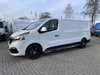 Renault Trafic 2.0 dCi 120pk T29 L2H1 Comfort / vaste prijs rijklaar € 20.950 ex btw / lease vanaf € 375 / 17 inch velgen / trekhaak / airco / cruise / camera / navi / euro 6 diesel