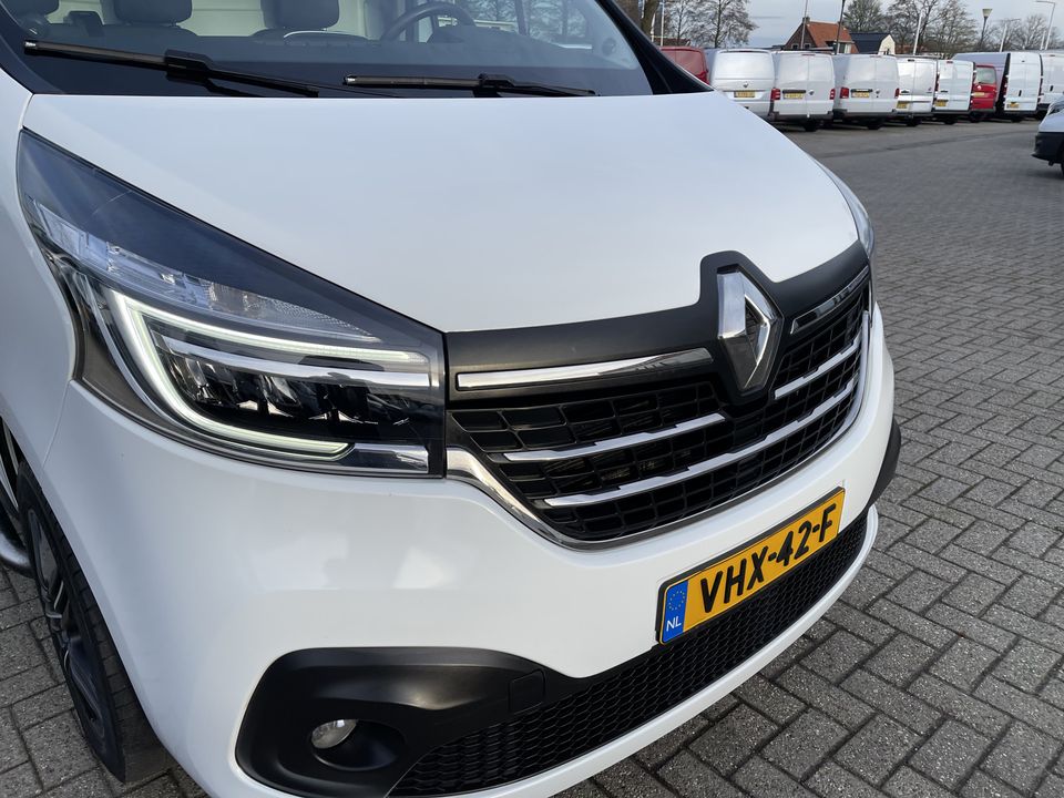 Renault Trafic 2.0 dCi 120pk T29 L2H1 Comfort / vaste prijs rijklaar € 20.950 ex btw / lease vanaf € 375 / 17 inch velgen / trekhaak / airco / cruise / camera / navi / euro 6 diesel