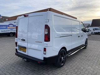 Renault Trafic 2.0 dCi 120pk T29 L2H1 Comfort / vaste prijs rijklaar € 20.950 ex btw / lease vanaf € 375 / 17 inch velgen / trekhaak / airco / cruise / camera / navi / euro 6 diesel