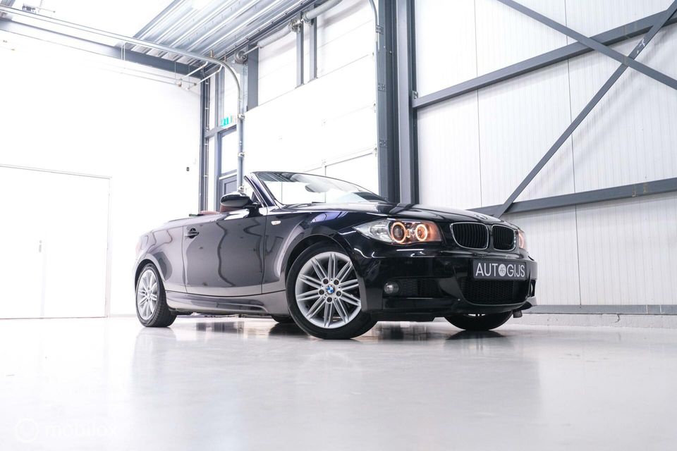 BMW 1 Serie Cabrio 118i High Executive M pakket | Leder | automaat | Xenon | Sportstoelen | youngtimer |