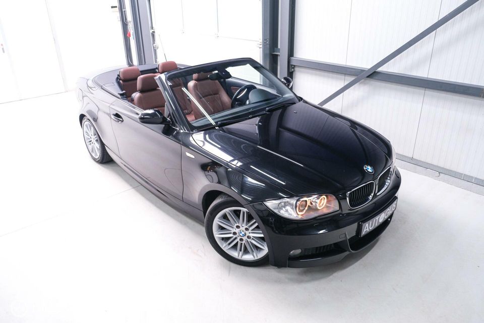 BMW 1 Serie Cabrio 118i High Executive M pakket | Leder | automaat | Xenon | Sportstoelen | youngtimer |