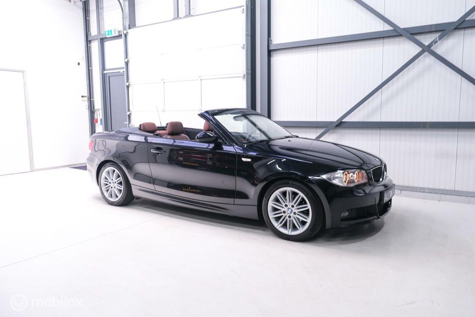 BMW 1 Serie Cabrio 118i High Executive M pakket | Leder | automaat | Xenon | Sportstoelen | youngtimer |