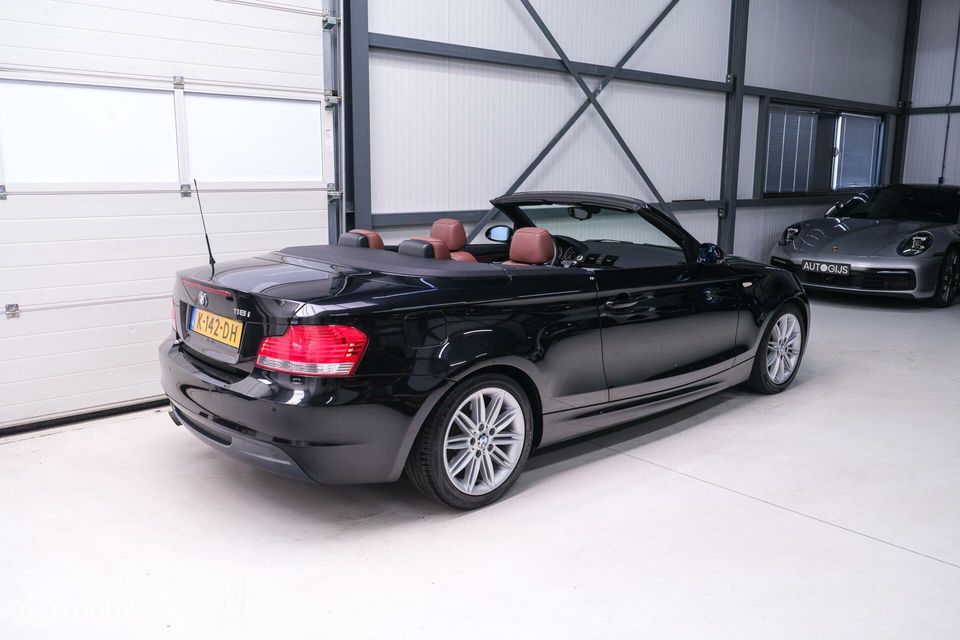 BMW 1 Serie Cabrio 118i High Executive M pakket | Leder | automaat | Xenon | Sportstoelen | youngtimer |