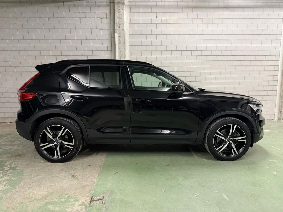 Volvo XC40 T5 262PK Hybrid R-design Memory Stoelen l Blis l camera