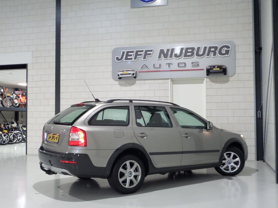 Škoda Octavia Combi 1.8 TSI 4x4 Scout "Origineel NL!" 1e eigenaar! unieke auto! Trekhaak Bluetooth Cruise, in UNIEK mooie staat!