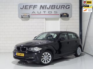 BMW 1-serie 116i Business Line Style "Origineel NL!" Nieuwe ketting!! Apple-Carplay Camera, van 2e eigenaar in uniek mooie staat!