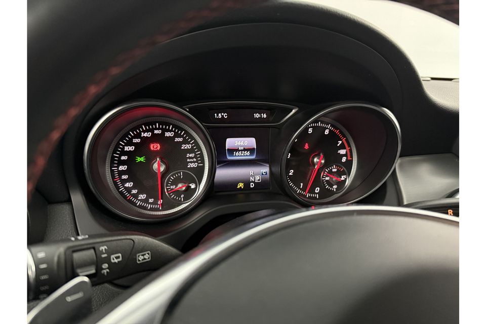 Mercedes-Benz CLA-Klasse 180 AMG Automaat Airco Cruise Camera Navigatie LED Stoelverwarming 18"LMV PDC