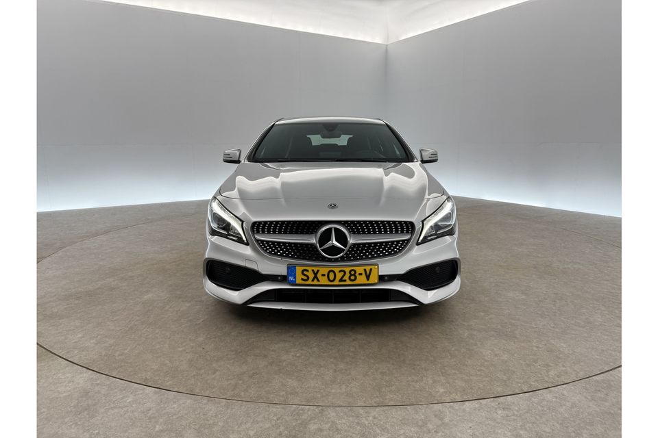 Mercedes-Benz CLA-Klasse 180 AMG Automaat Airco Cruise Camera Navigatie LED Stoelverwarming 18"LMV PDC