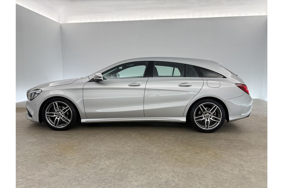 Mercedes-Benz CLA-Klasse 180 AMG Automaat Airco Cruise Camera Navigatie LED Stoelverwarming 18"LMV PDC