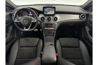 Mercedes-Benz CLA-Klasse 180 AMG Automaat Airco Cruise Camera Navigatie LED Stoelverwarming 18"LMV PDC