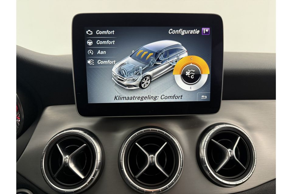 Mercedes-Benz CLA-Klasse 180 AMG Automaat Airco Cruise Camera Navigatie LED Stoelverwarming 18"LMV PDC